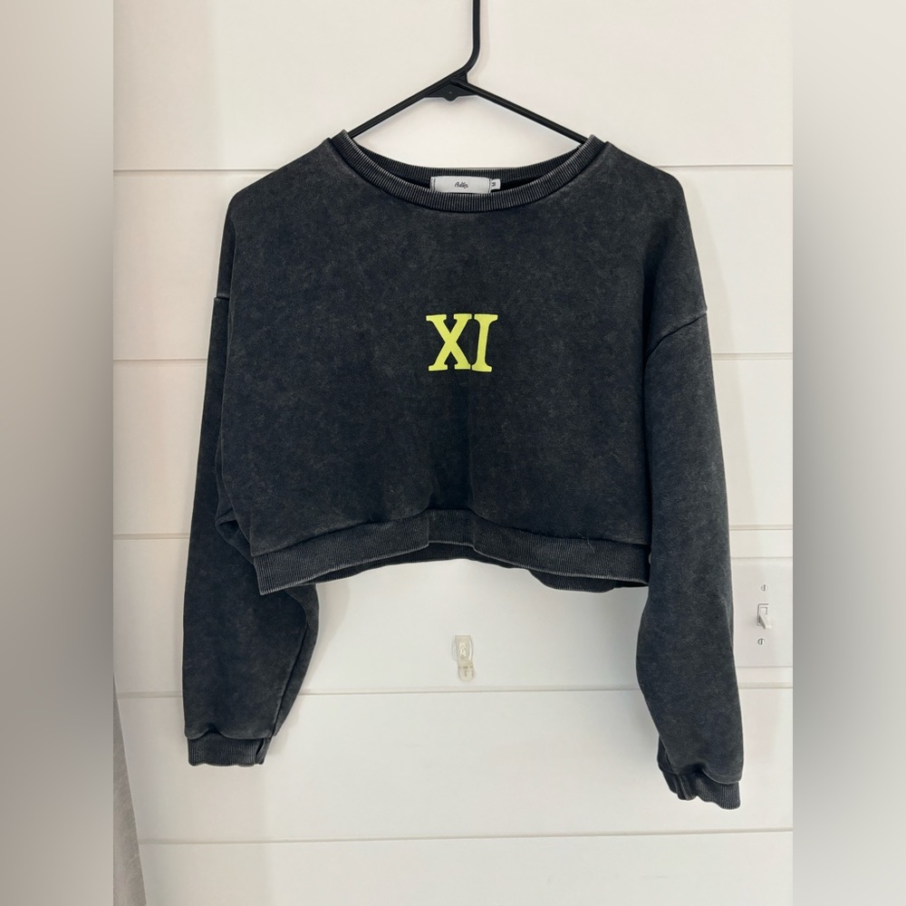 Adika ~ Sweatshirt